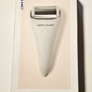 Vanity Planet White Skincare Roller